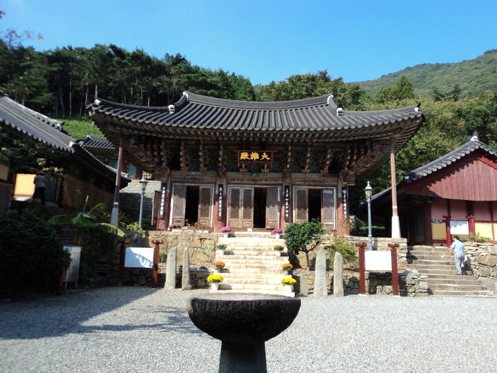 남해 용문사 대웅전